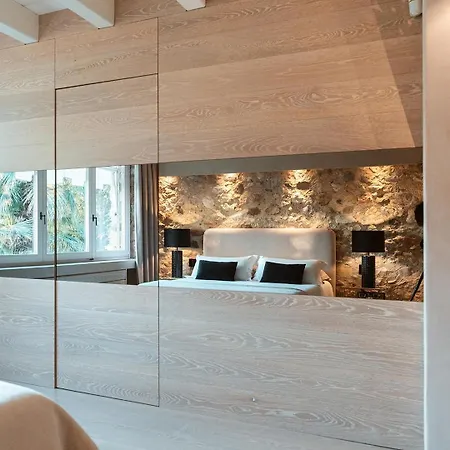 Willa Gabrielle Estate *