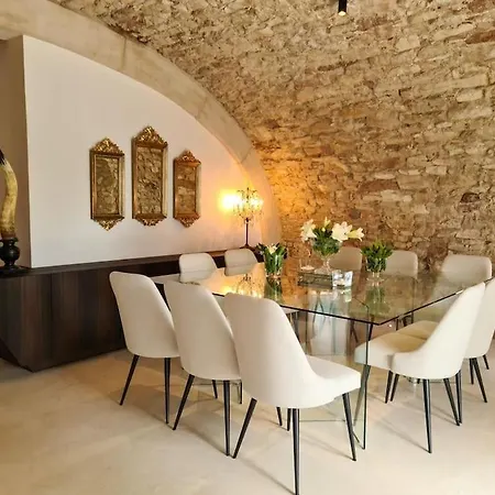 Gabrielle Estate *